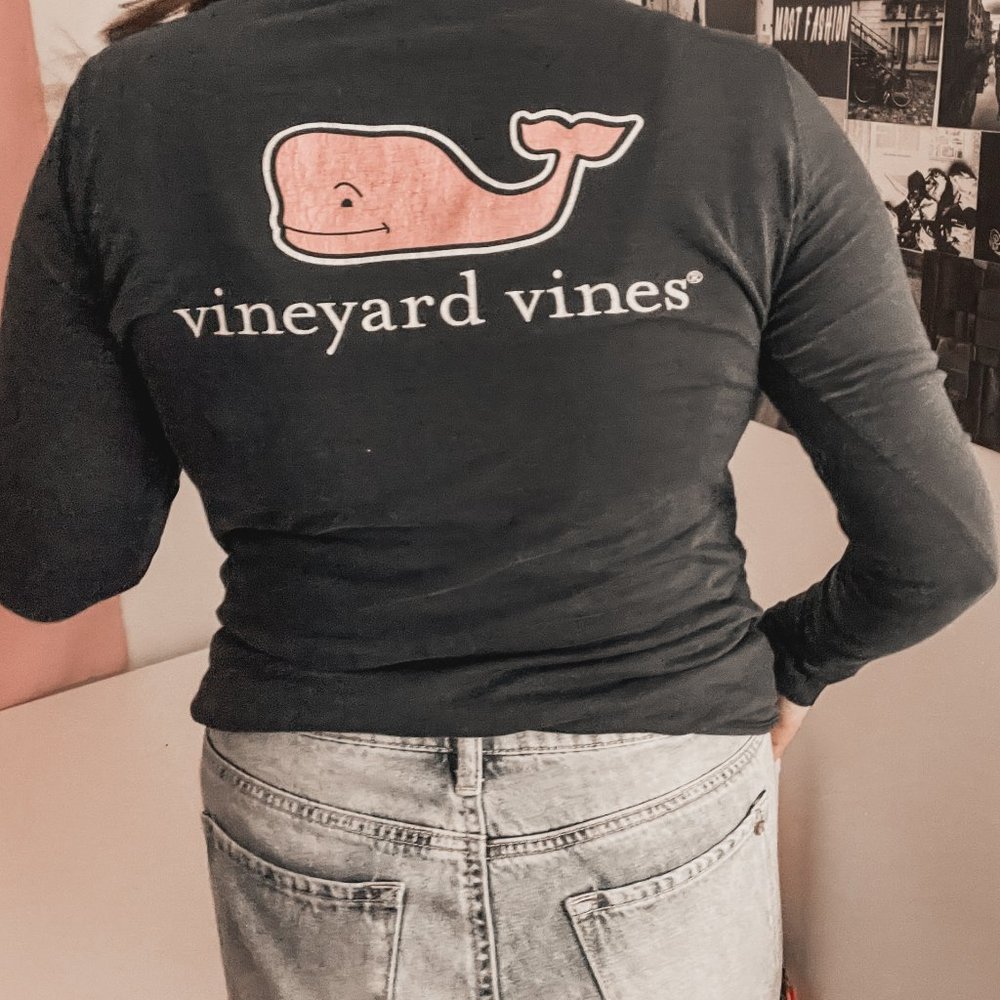 Vineyard Vines // Navy Long Sleeve